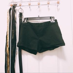 Kaki shorts